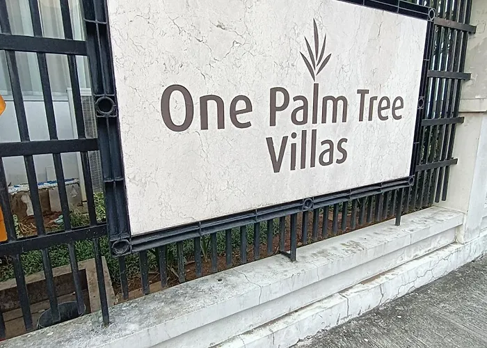 One Palm Tree Aparthotel *